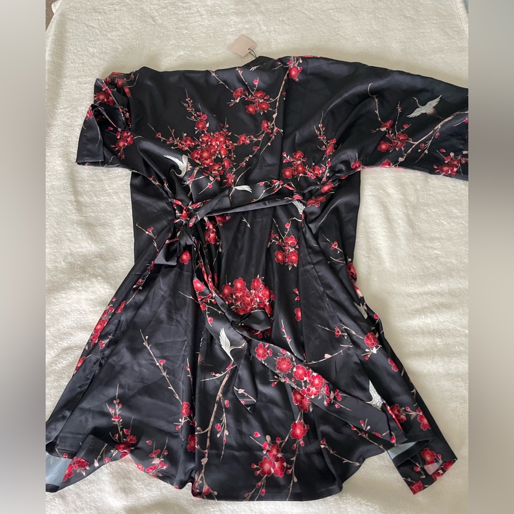 Kim + One Black Floral Cherry Blossom & Crane Robe - Picture 11 of 11